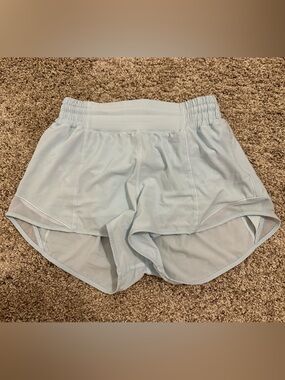 Lululemon Hotty Hot High-Rise Lined Short Size 4 2.5”